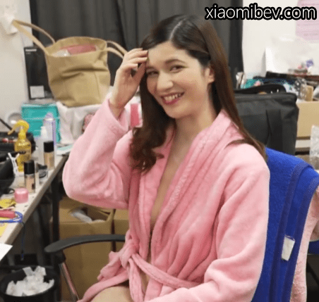 萝琳花恋(Lauren Karen,ローレン花恋)